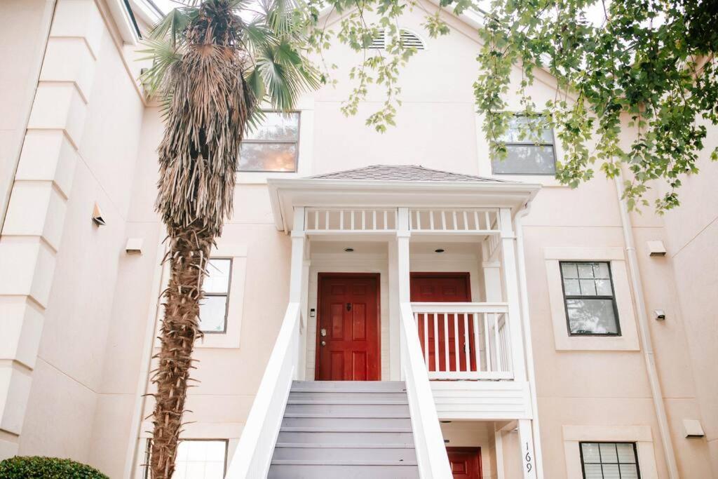 Apartment Cozy 3-bed Getaway, Right Near Uga!