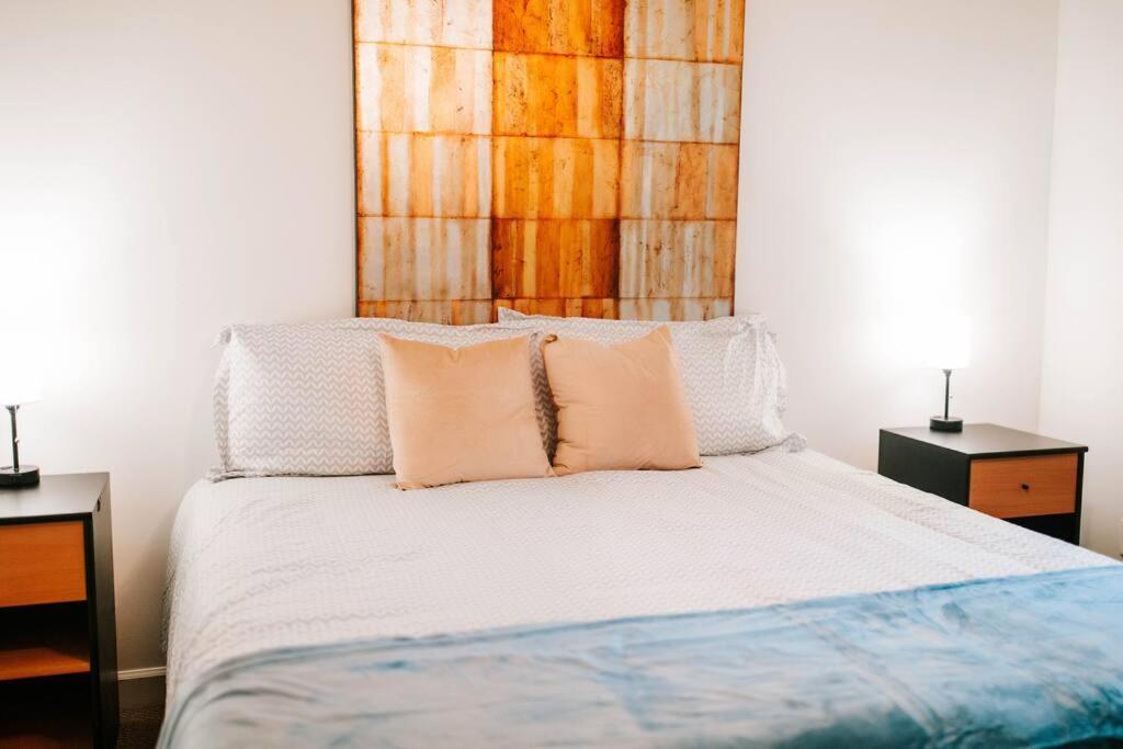 Cozy 3-bed Getaway, Right Near Uga! Apartment Athens